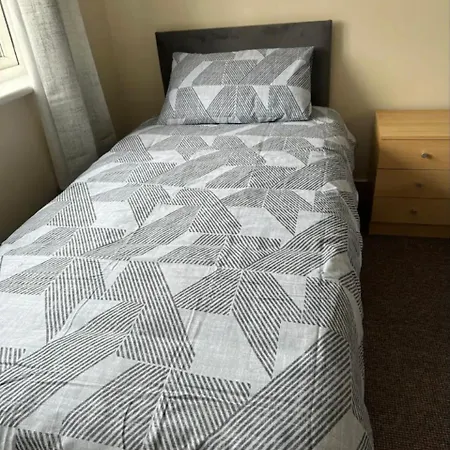 Spacious 3 Bedroom House Drogheda
