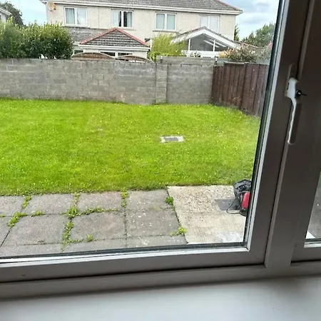 Spacious 3 Bedroom House * Drogheda
